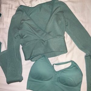 Balance Athletica/Vitality Infinity Wrap Top Set